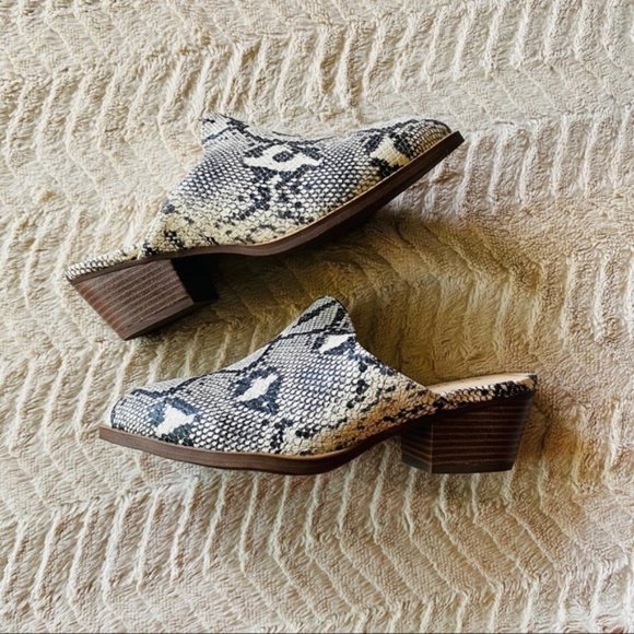 Chinese Laundry | NWT Catherin Snake Mules - Picture 12 of 13